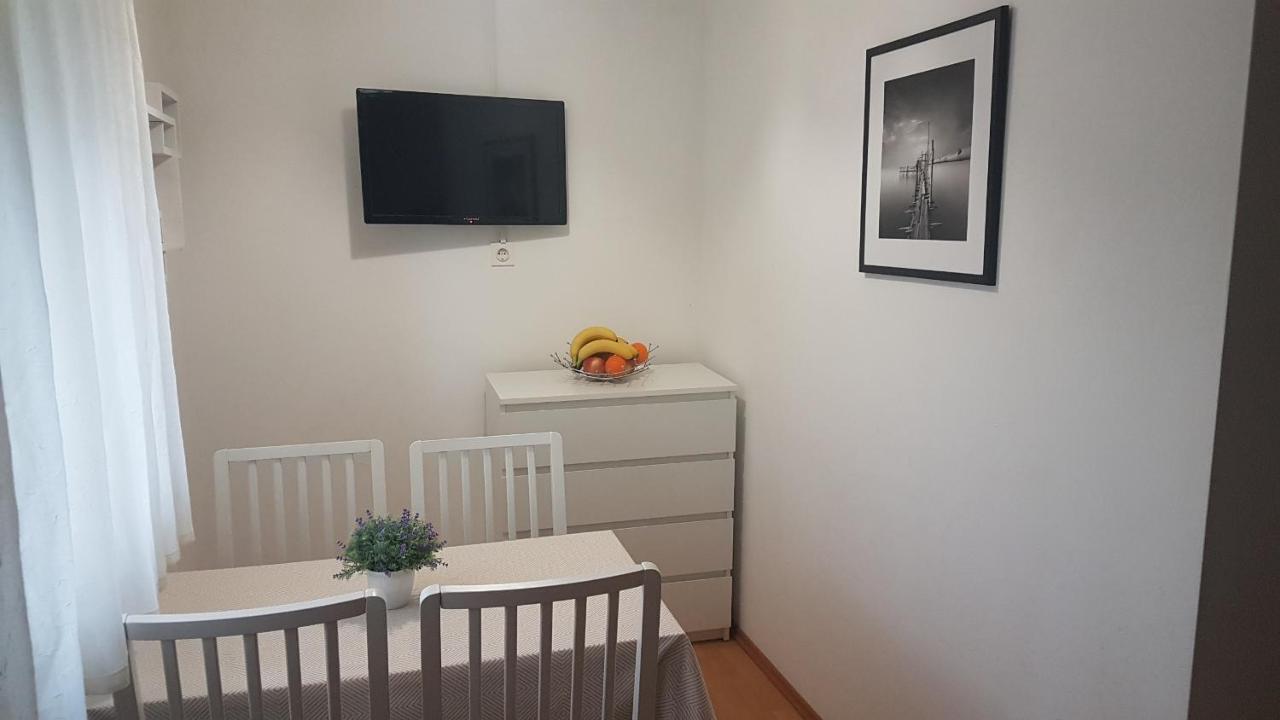 Apartmani Ab Pirovac Exterior foto