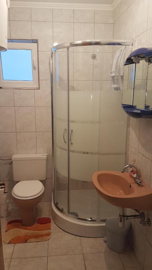 Apartmani Ab Pirovac Exterior foto
